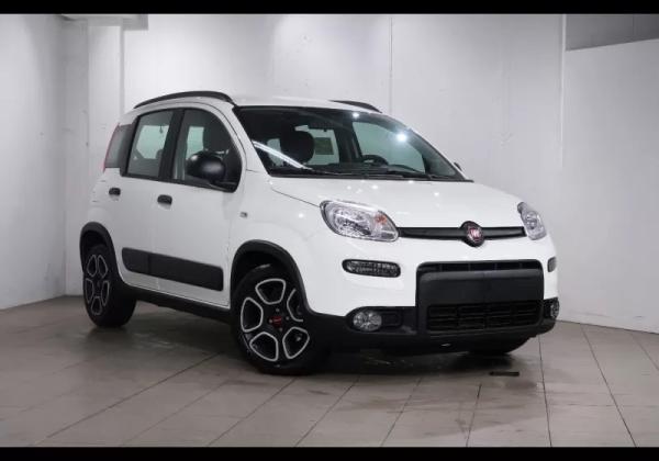 FIAT PANDINA CROSS HYBRID - MANUAL